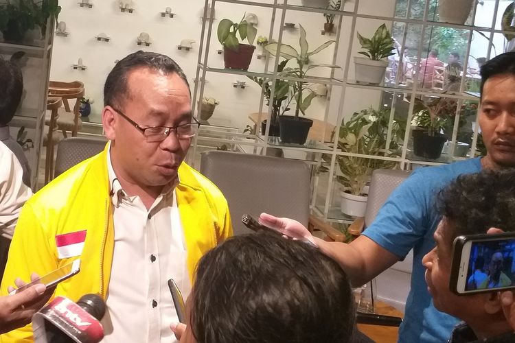 Juru bicara panitia Munas Partai Golkar Sebastian Salang memastikan panitia netral dalam menyelenggarakan forum tertinggi Partai Golkar yang akan digelar 3 hingga 5 Desember 2019.