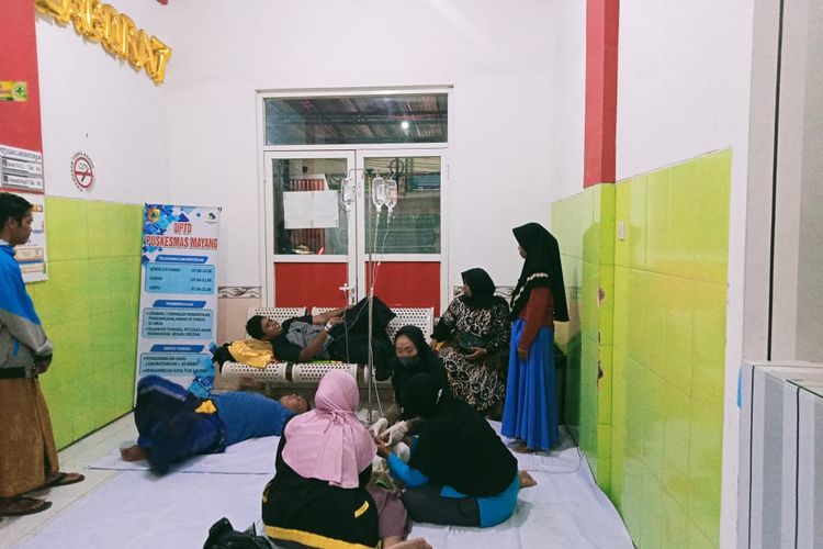 Warga desa Mayang Kabupaten Jember keracunan takjil gratis pada Minggu (31/3/2024)