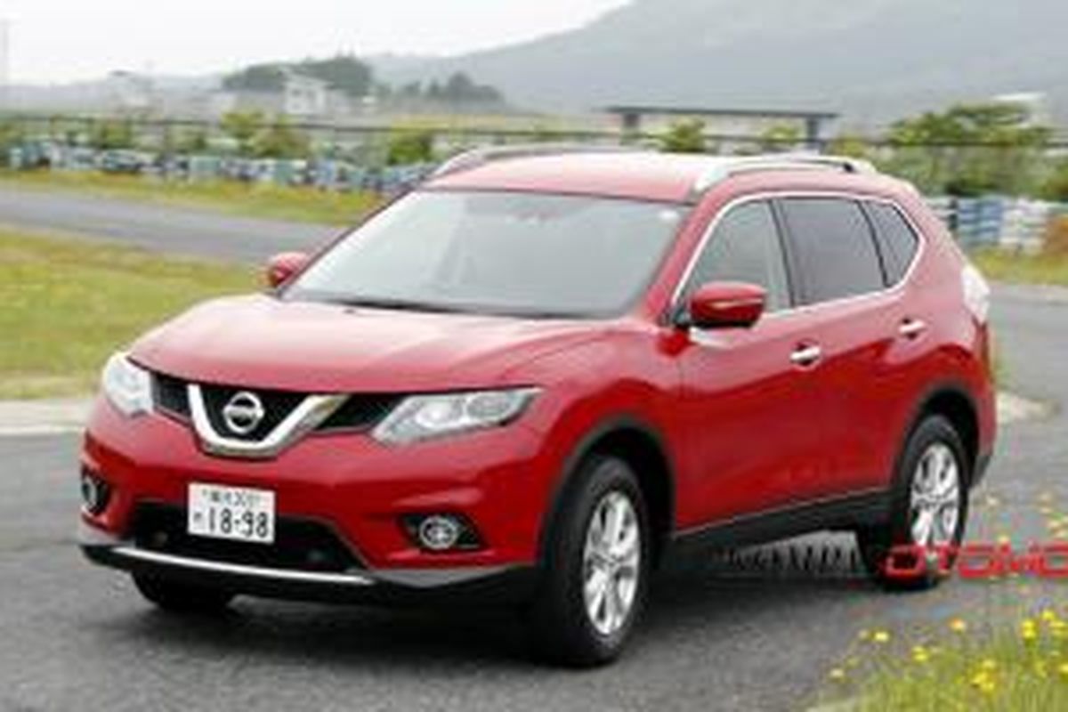 Nissan X-Trail baru dites di Sirkuit Autopolis, Jepang.