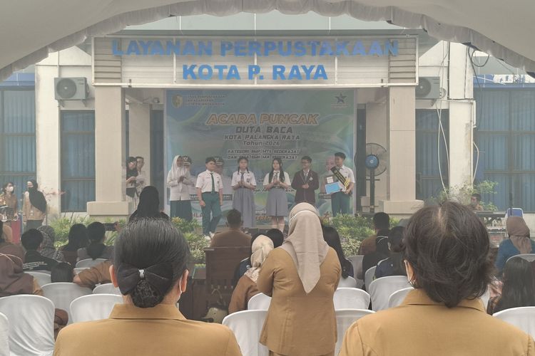 Dispursip Palangka Raya Gelar Pemilihan Duta Baca di Luar Ruangan, Diselimuti Kabut Asap