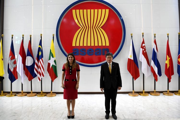 Menteri Luar Negeri Panama mengunjungi Sekretariat ASEAN di Jakarta pada 7 April 202