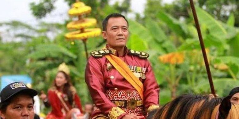 Totok tengah naik kuda dan hebohnya Kerajaan Agung Sejagat Purworejo 