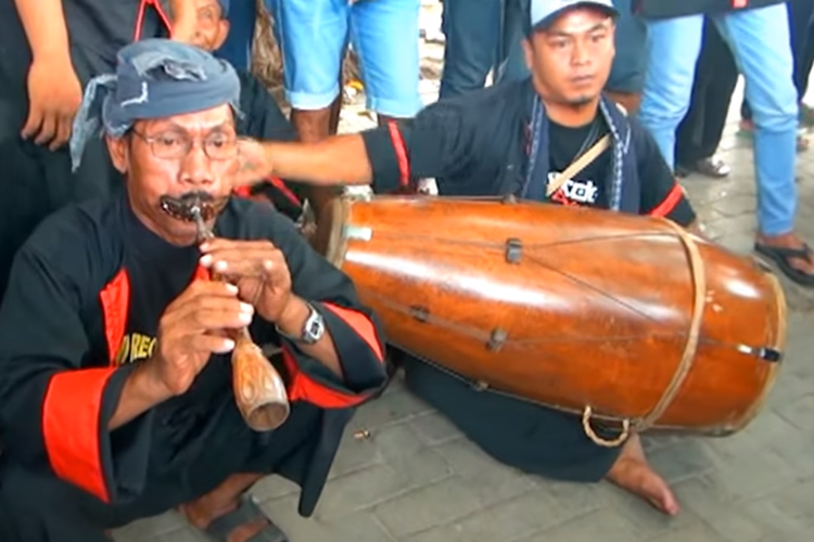 [Tangkapan Layar] alat musik tradisional Jawa Timur, Terompet Reog