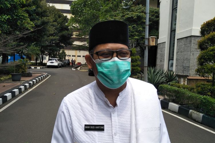 Wakil Wali Kota Depok Imam Budi Hartono mengaku dirinya pernah menjadi korban peretasan di media sosial.