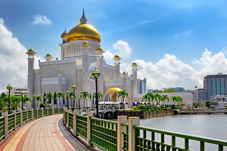 Masjid Sultan Omar Ali Saifuddin di Bandar Sri Begawan Brunei.