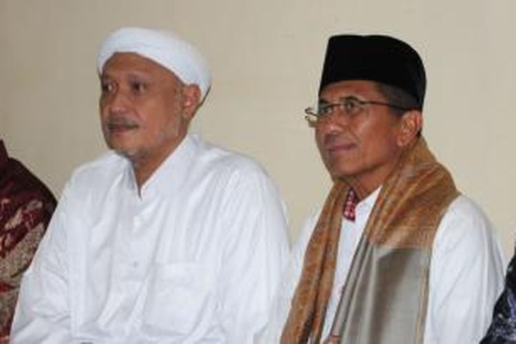 Dahlan Iskan, Menteri BUMN saat berkunjung ke pondok pesantren Al Hamidy, Banyuanyar, Palengaan, Pamekasan, Sabtu (20/7/2013)