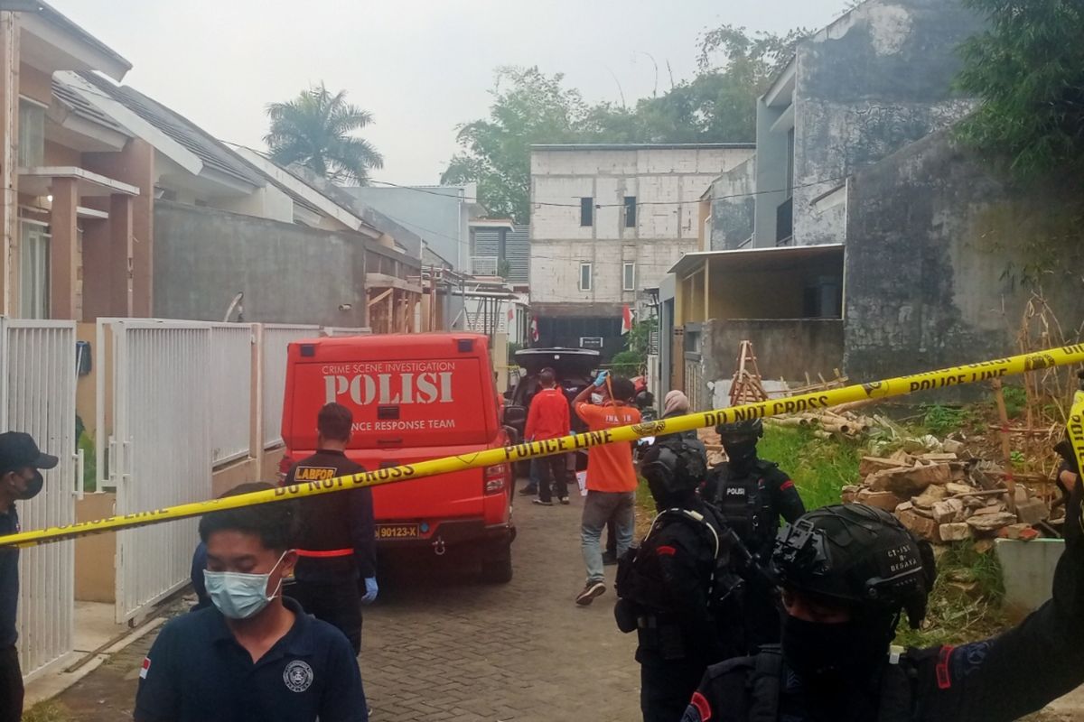 Lokasi terduga penangkapan teroris di Dusun Jeding, Desa Junrejo, Kecamatan Junrejo, Kota Batu, Jawa Timur pada Kamis (1/8/2024).