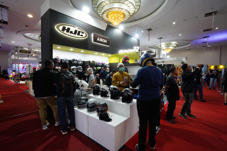 Pameran otomotif Indonesia Motorcycle Helmets Apparel Accessories Exhibition (IMHAX)