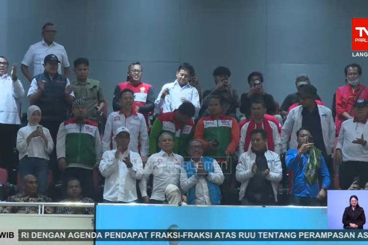 Andi Gani KSPSI di Rapat DPR yang Sahkan UU Ketenagakerjaan: Hidup Buruh!