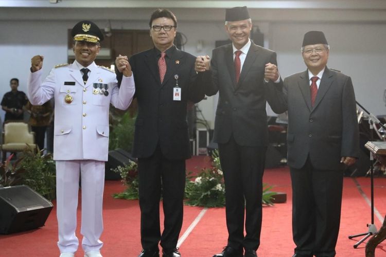 Ganjar Pranowo bersama Mendagri Tjahjo Kumolo dan PJ Gubernur Jateng Syarifuddin, Kamis (23/8/2018).