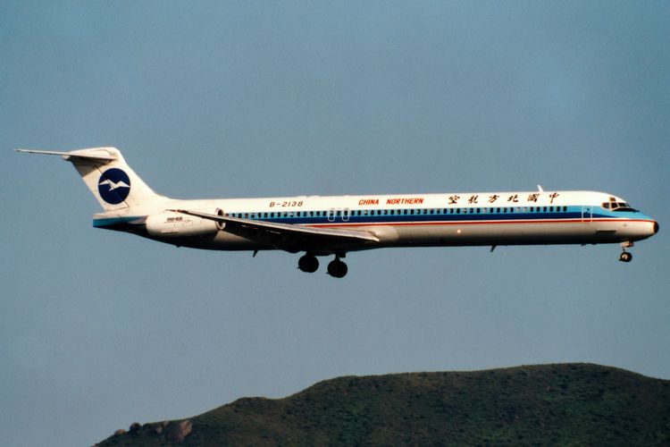 Pesawat McDonnell Douglas MD-82 yang dioperasikan oleh China Northern Airlines.