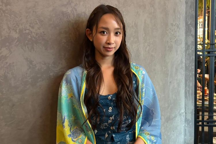 Dita Karang hadir dalam acara Jakarta Fashion Week 2026, di Pondok Indah Mall, Jakarta, Selasa (28/10/2025).