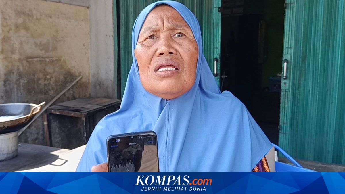 "Saya Takut Nyebur", Warga Waswas Melintas di Jembatan CBL Bekasi yang Rusak