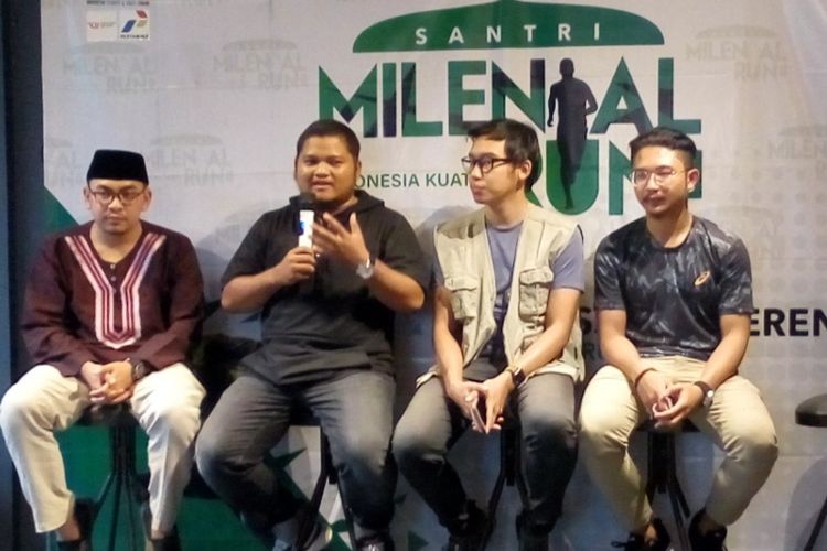 Direktur eksekutif ISYF Dinur Arista Wirawan (pegang mic) saat memberikan keterangan pers, Sabtu (23/2/2019)