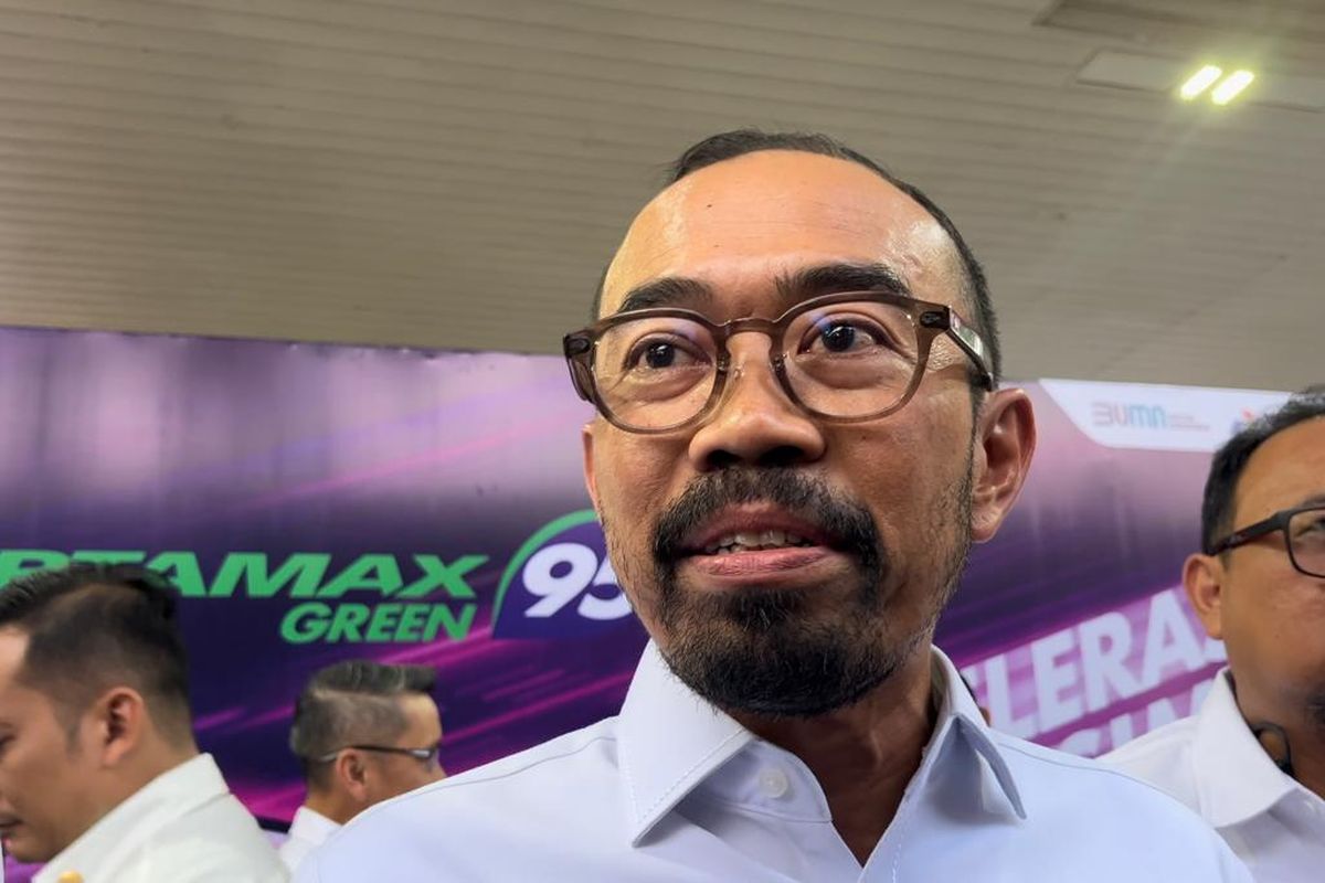 Direktur Utama Pertamina Patra Niaga Riva Siahaan saat soft launching Pertamax Green 95 di SPBU MT Haryono, Jakarta, Senin (24/7/2023). 