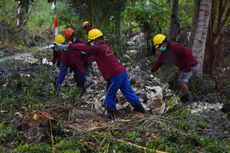 Kemenhub Libatkan Warga untuk  Buka Akses Jalan ke Menara Suar Tanjung Pemali