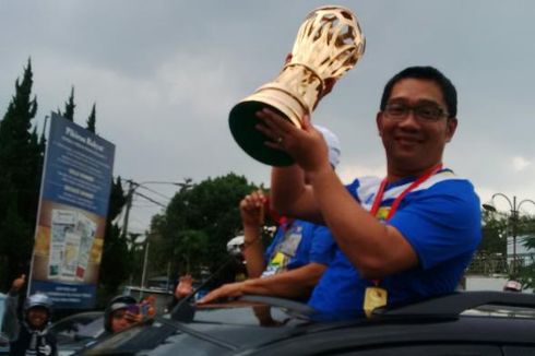 Ridwan Kamil Mau Pinjam Piala Persib untuk Dipajang di Balai Kota 