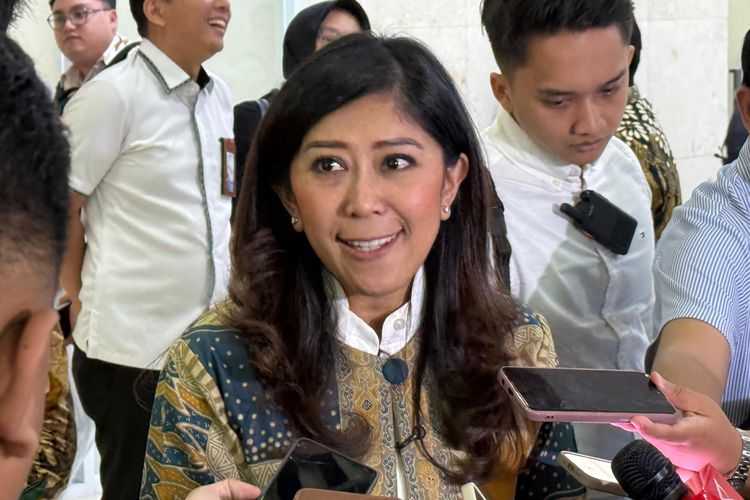 Menkomdigi Meutya Hafid saat ditemui di Gedung DPR, Senayan, Jakarta, Senin (15/9/2025). 