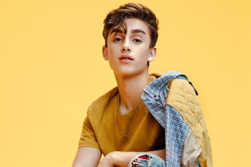 Lirik dan Chord Lagu Adelaide dari Johnny Orlando