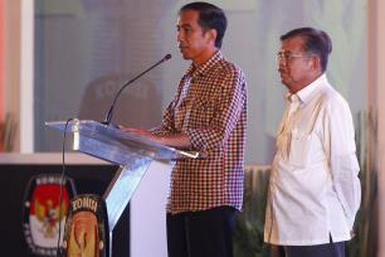 Pasangan calon presiden dan wakil presiden Joko Widodo - Jusuf Kalla saat Deklarasi Pemilu Berintegritas dan Damai di Hotel Bidakara, Jakarta, Selasa (3/6/2014). Kampanye Pemilu Presiden 2014 akan dimulai 4 Juni 2014 besok.