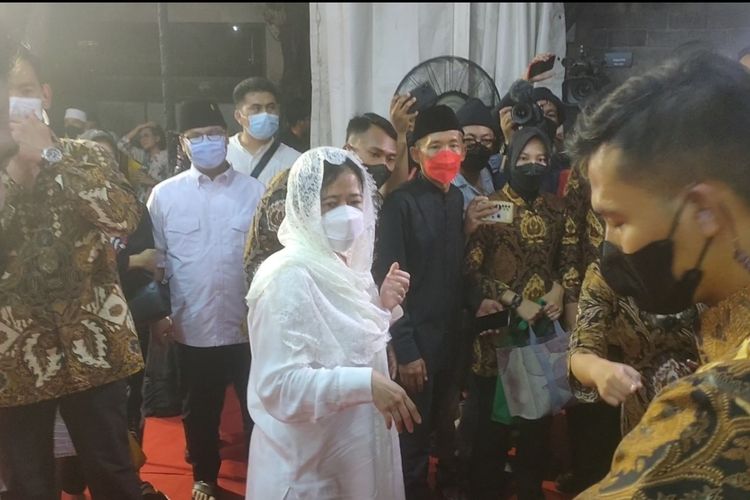 Ketua DPP PDI-P Puan Maharani usai acara Sinau Bareng Cak Nun di Sekolah Partai Lenteng Agung, Jakarta, Minggu (10/4/2022) malam.