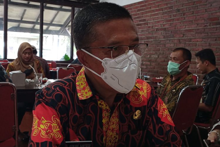 Wakil Wali Kota Batu Punjul Santoso saat diwawancarai pada Selasa (8/2/2022) di Kota Malang usai menghadiri peresmian RS Lapangan Ijen Boulevard sebagai tempat isolasi terpusat (isoter). 