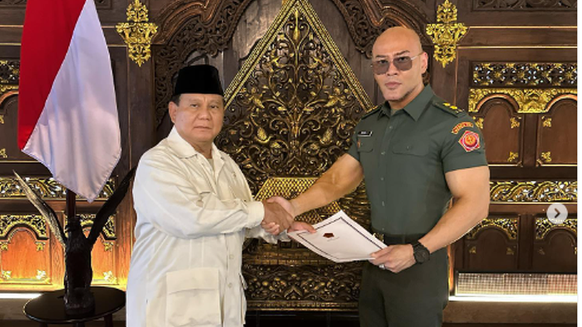 Daftar Tokoh yang Pernah Menerima Pangkat Tituler