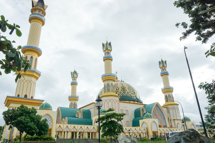 Masjid Raya Hubbul Wathan 