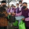 Dianggap Berkontribusi Positif, Ratusan Petugas Kebersihan di Purworejo Terima Bingkisan Lebaran 2022