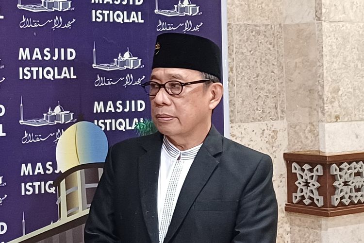 Ketua Harian Badan Pengelola Masjid Istiqlal (BPMI) Ismail Chawidu saat ditemui wartawan, Senin (11/3/2024).