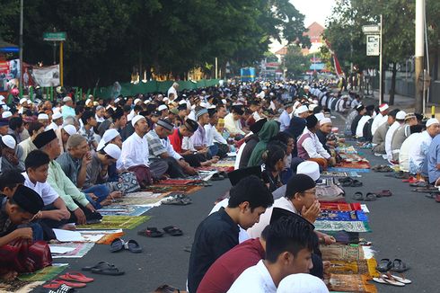 Sederet Daerah yang Mengimbau Shalat Idul Fitri di Rumah, Mana Saja?