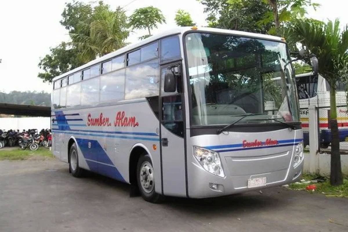 Mengenal Sasis Bus Medium Asal China, Pakai Mesin Belakang