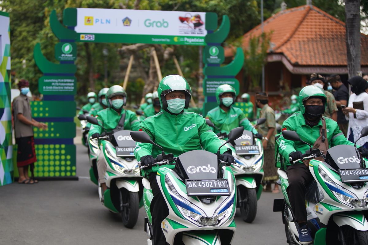 Grab luncurkan 30 motor listrik dan 7 SPBKLU di Bali                    