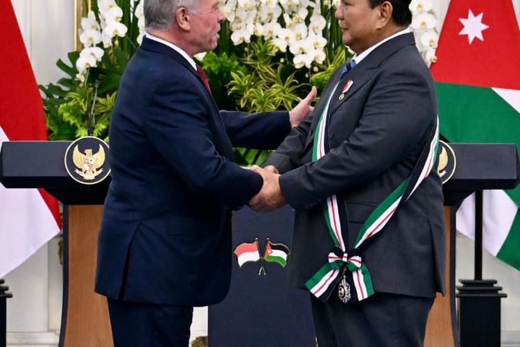 Presiden Prabowo Subianto menerima kunjungan kenegaraan Raja Kerajaan Yordania Hasyimiyah, Abdullah II ibn Al Hussein ke Indonesia di Istan Merdeka, Jakarta Pusat, Jumat (14/11/2025). 