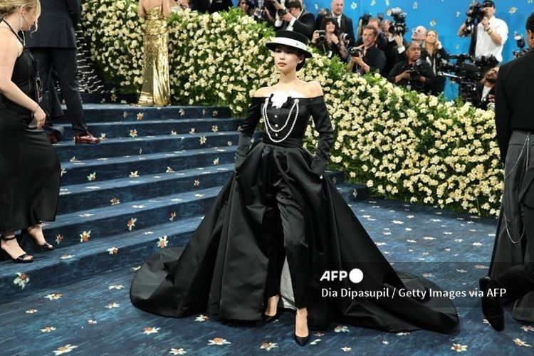 Jennie Jadi Salah Satu Selebritas dengan Busana Terbaik di Met Gala 2025