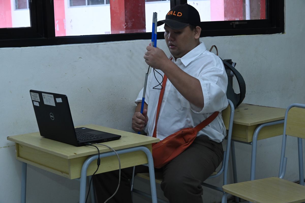 Kisah Penyandang Disabilitas Netra Ikut TKA, Deg-degan dan Waktu Kurang
