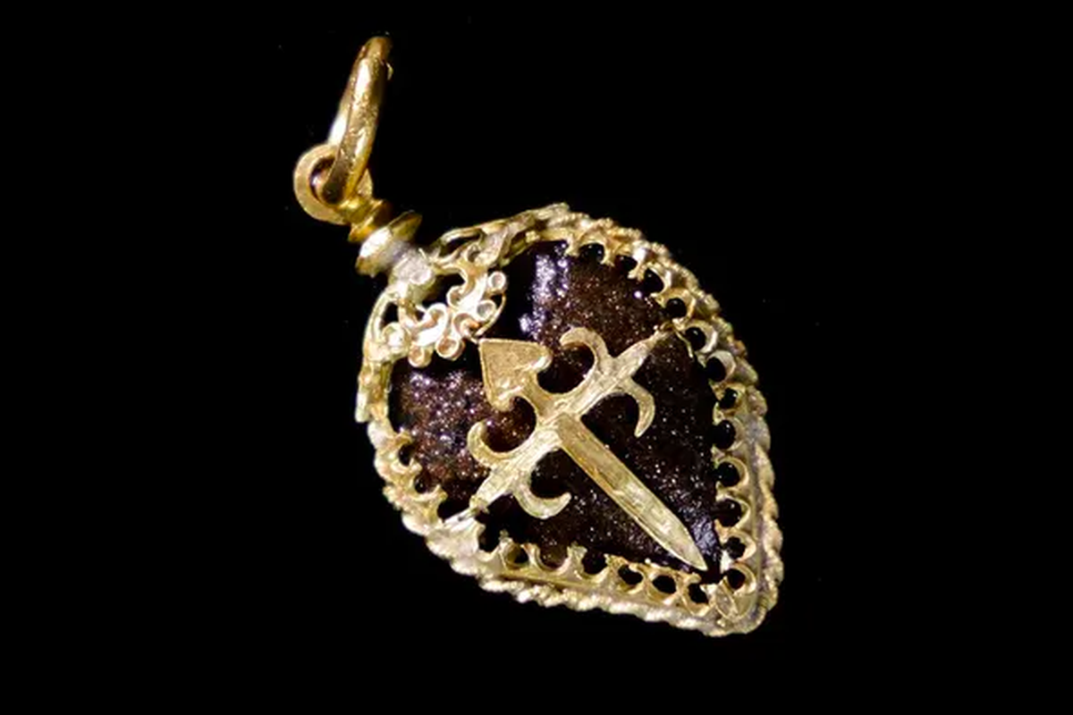 Harta karun kalung permata dari kapal Spanyol Nuestra Senora de Las Maravillas