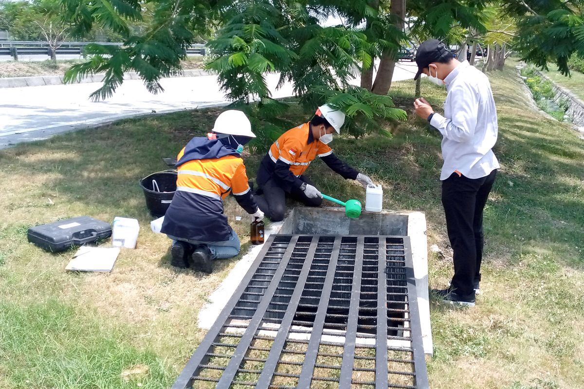 Astra Infra melakukan pengelolaan limbah yang dihasilkan dalam kegiatan operasionalnya untuk mengurangi dampak terhadap lingkungan. 