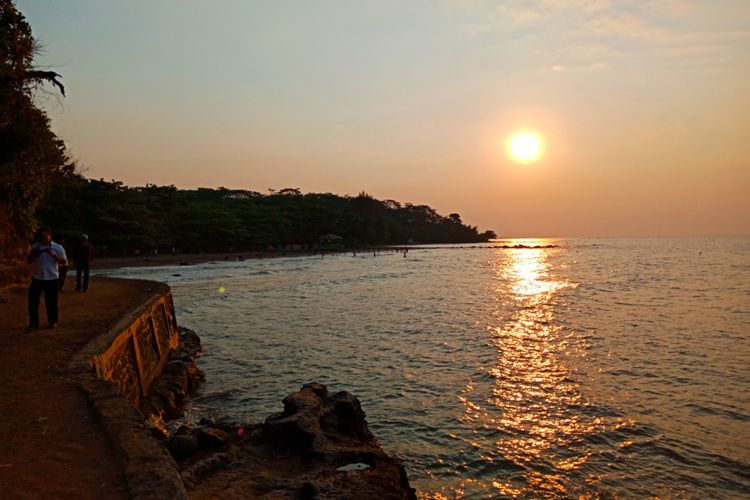 Pantai Ujung Negoro, Kabupaten Batang, Jawa Tengah.