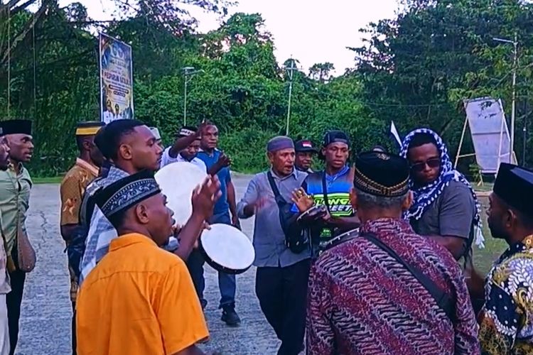 Wujud Toleransi di Papua Barat, Umat Muslim Teluk Bintuni Jadi Penerima Tamu Pesparani IV