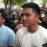 Setelah Jokowi, Giliran Kaesang Temani Respati-Astrid Blusukan di Pasar Klitikan Solo