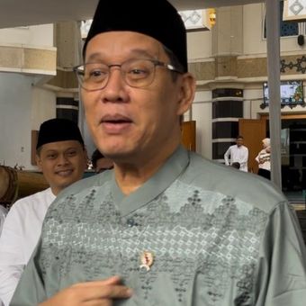 Menteri Keuangan (Menkeu) Purbaya Yudhi Sadewa ditemui usai melaksanakan Shalat Idulfitri 1447 Hijriah di Masjid Salahuddin, Kantor Direktorat Jenderal Pajak (DJP), Jakarta, Sabtu (21/3/2026).