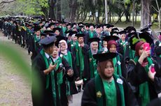 Di Wisuda USK Ada Lulusan dari Gambia dan Kenya