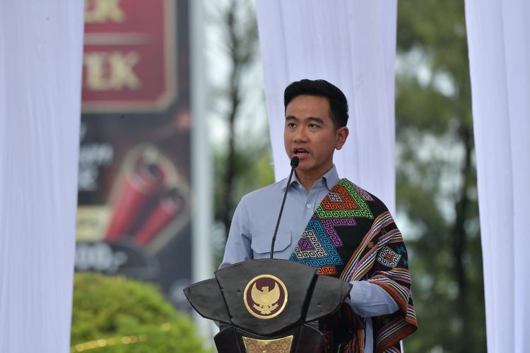 [HOAKS] Wapres Gibran Serahkan Surat Pengunduran Diri ke DPR RI