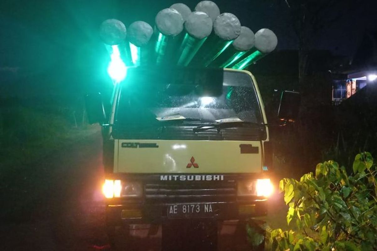 Bupati Kediri Hanindhito Himawan Pramana 

