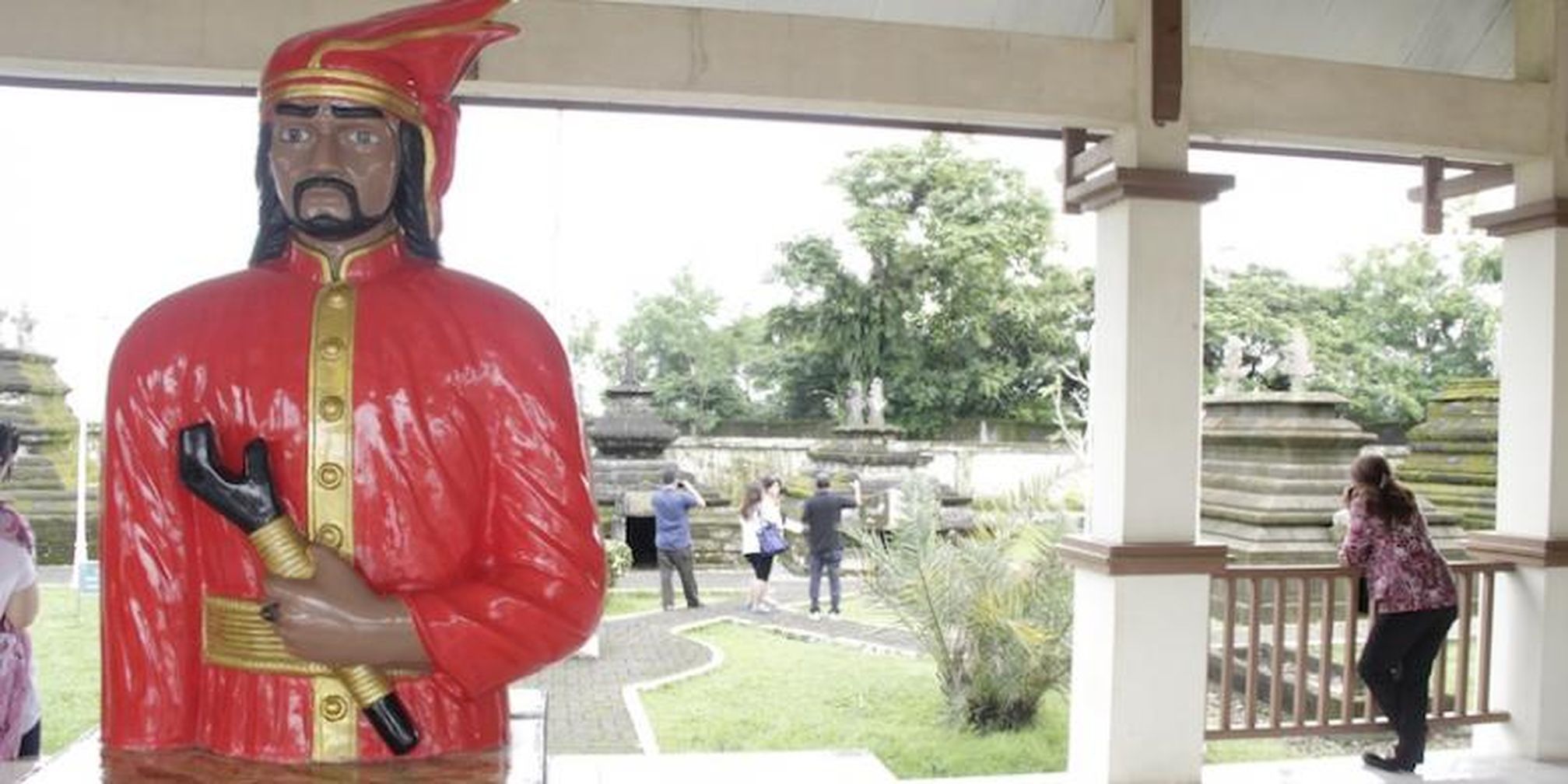 Rumah Terakhir Sang Ayam Jantan Dari Timur