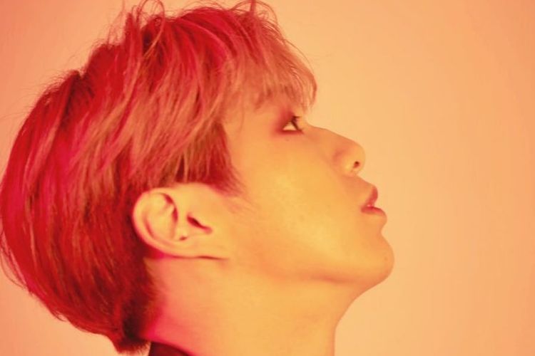 Foto pertama Kang Daniel di akun Instagram pribadinya yang baru.