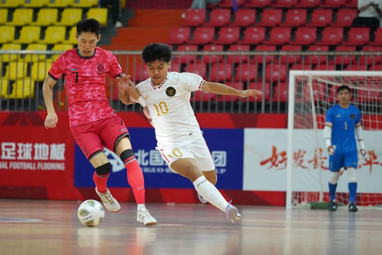 Suasana laga semifinal turnamen internasioanl CFA antara Timnas futsal Indonesia vs Korea Selatan yang digelar di Shijiazhuang College Sports Arena, Selasa (9/9/2025).