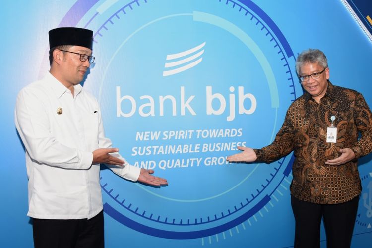 Gubernur Jawa Barat Ridwan Kamil menghadiri acara Penutupan Business Review bjb Semester I Tahun 2019 di Ballroom Hotel Aryaduta, Kota Bandung, Rabu (7/8/2019).