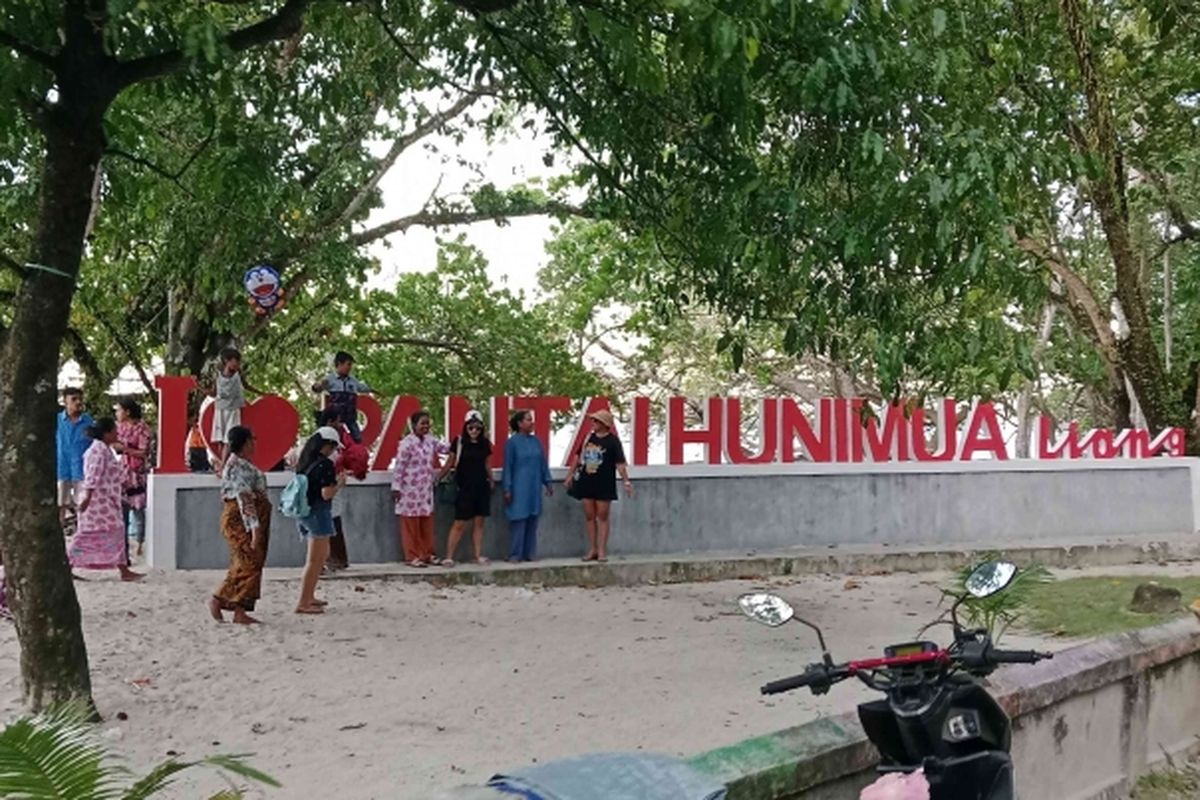 Pemandian Pantai Liang